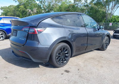 2024 Tesla Model Y Long Range Dual Motor All-wheel Drive, uszkodzenie: Przód, Iaai lot 45621881, zdjęcie 4 z 6