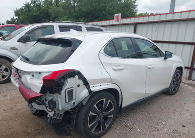 2022 Lexus Ux 200, daño Trasero, Iaai lote 45566365, foto 4 de 6