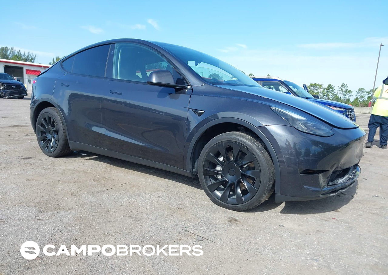 2024 Tesla Model Y Long Range Dual Motor All-wheel Drive, uszkodzenie: Przód, Iaai lot 45621881