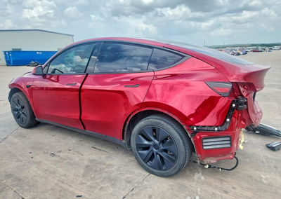 2025 Tesla Model Y, daño Frontal, Copart lote 60500486, foto 2 de 15