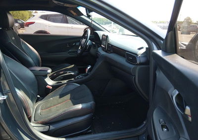 2019 Hyundai Veloster 2.0 Premium, daño Frontal, Iaai lote 45557018, foto 5 de 6