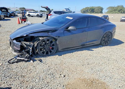 2020 Tesla Model S, daño Frontal, Copart lote 63313896