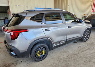 2024 Kia Seltos S, daño Frontal, Copart lote 63647066, foto 3 de 14