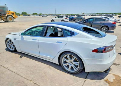2020 Tesla Model S, daño Inundación, Copart lote 58943736, foto 2 de 14