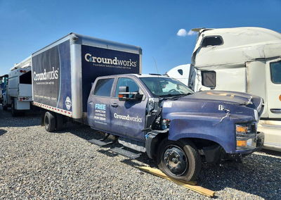 2020 Gm Gm515 Box Truck, daño Frontal, Copart lote 60659576, foto 4 de 6