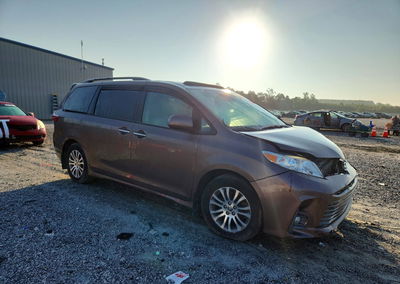 2020 Toyota Sienna Xle Premium 8-passenger, daño Frontal, Copart lote 66789206, foto 4 de 6