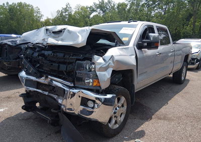 2019 Chevrolet Silverado 2500hd Ltz, uszkodzenie: Przód, Iaai lot 45663301, zdjęcie 2 z 6