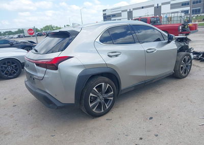 2021 Lexus Ux 200, daño Frontal, Iaai lote 45317691, foto 4 de 6