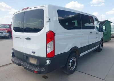 2019 Ford Transit-150 Xl, uszkodzenie: Tył, Iaai lot 45604445, zdjęcie 4 z 6