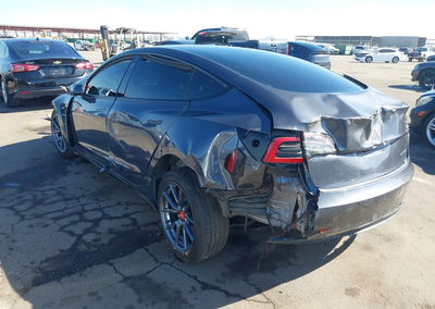2022 Tesla Model 3 Long Range Dual Motor All-wheel Drive, daño Frontal derecho, Iaai lote 44607584, foto 3 de 6