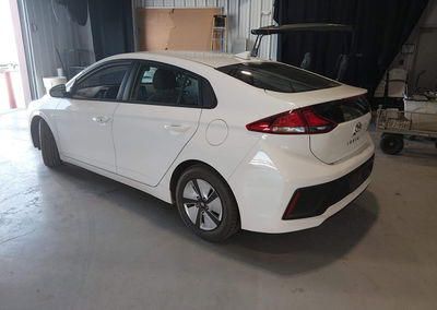 2020 Hyundai Ioniq Hybrid Blue, пошкодження: Normal Wear & Tear, Iaai лот 45694305, фото 3 з 6