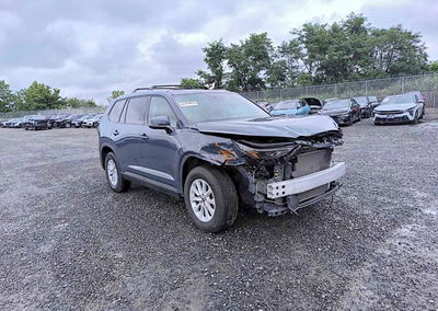 2024 Toyota Grand Highlander Xle, daño Frontal, Copart lote 65687786, foto 3 de 6