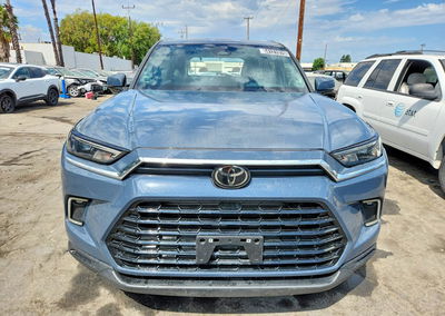 2024 Toyota Grand Highlander Hybrid Xle, Stripped damage, Copart lot 64121976, photo 5 of 6