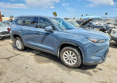 2024 Toyota Grand Highlander Hybrid Xle, Stripped damage, Copart lot 64121976, photo 4 of 6
