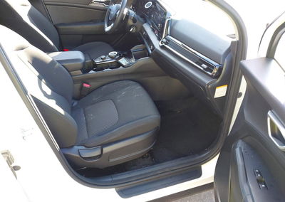 2023 Kia Sportage Hybrid Lx, uszkodzenie: Tył, Iaai lot 43730213, zdjęcie 5 z 17