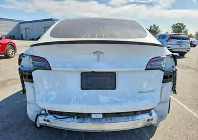 2024 Tesla Model Y, daño Trasero, Copart lote 62891906, foto 6 de 15