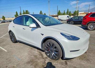 2024 Tesla Model Y, daño Trasero, Copart lote 62891906, foto 4 de 15