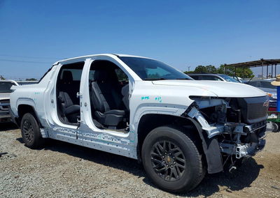 2024 Chevrolet Silverado, daño Lateral, Copart lote 53808386, foto 4 de 6