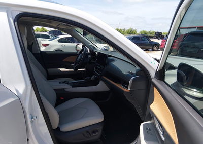 2024 Toyota Grand Highlander Platinum, uszkodzenie: Przód, Iaai lot 45652997, zdjęcie 5 z 6