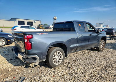 2020 Chevrolet Silverado K1500 Lt, daño Lateral, Copart lote 59786016, foto 3 de 6