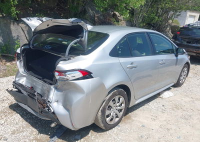 2021 Toyota Corolla Le, daño Trasero, Iaai lote 45642425, foto 4 de 6