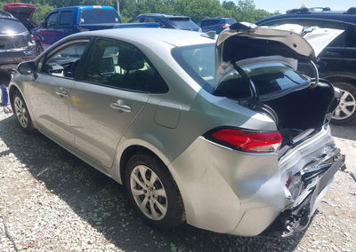 2021 Toyota Corolla Le, daño Trasero, Iaai lote 45642425, foto 3 de 6
