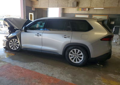 2025 Toyota Grand Highlander Xle, daño Frontal, Copart lote 67278576, foto 2 de 6