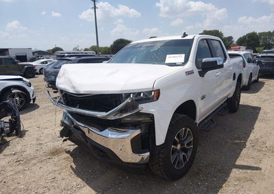 2020 Chevrolet Silverado 1500 4wd  Short Bed Lt, uszkodzenie: Przód, Iaai lot 45789727, zdjęcie 2 z 6