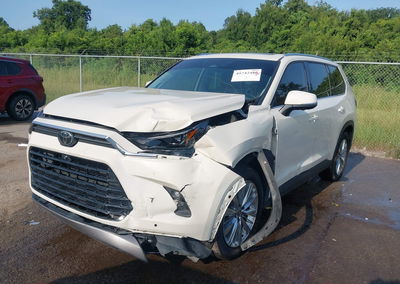 2024 Toyota Grand Highlander Platinum, пошкодження: Передня частина, Iaai лот 45742480, фото 2 з 6