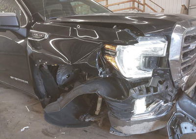 2021 Gmc Sierra 1500 4wd  Short Box Slt, uszkodzenie: Prawy przód, Iaai lot 45602518, zdjęcie 6 z 17