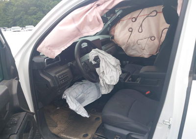 2025 Toyota Tacoma Sr, daño Frontal, Iaai lote 45604675, foto 5 de 6