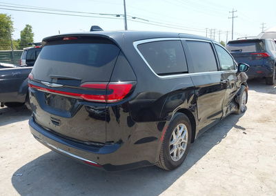 2025 Chrysler Pacifica Select, daño Lateral derecho, Iaai lote 45983289, foto 4 de 6