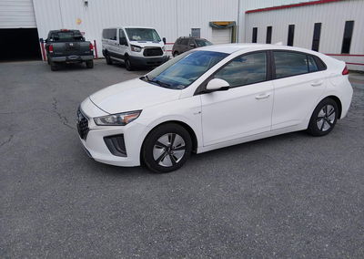 2020 Hyundai Ioniq Hybrid Blue, daño Normal Wear & Tear, Iaai lote 45741346, foto 2 de 6