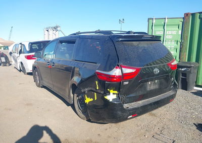 2019 Toyota Sienna Xle 8 Passenger, daño Front & Rear, Iaai lote 45094763, foto 6 de 6