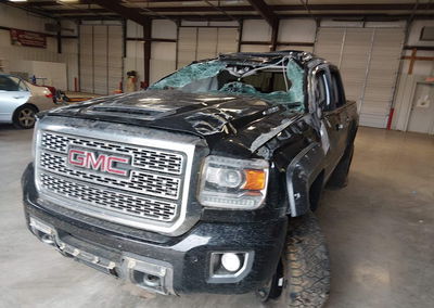 2019 Gmc Sierra 2500hd Denali, Rollover damage, Iaai lot 44895258, photo 6 of 17