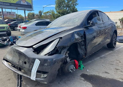 2024 Tesla Model Y, daño Generalizado, Copart lote 68331896, foto 2 de 12