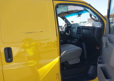2021 Chevrolet Express Cargo Rwd 2500 Regular Wheelbase Wt, daño Trasero, Iaai lote 45885509, foto 5 de 6