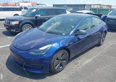 2023 Tesla Model 3 Rear-wheel Drive, daño Trasero, Iaai lote 45850399, foto 2 de 6