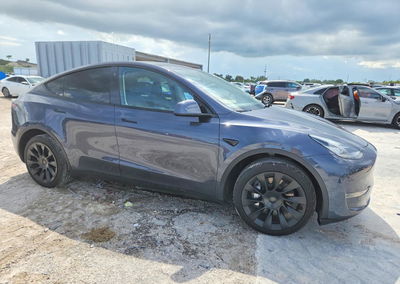 2023 Tesla Model Y, Side damage, Copart lot 67662626, photo 4 of 6
