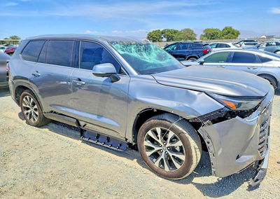 2026 Toyota Grand Highlander Hybrid Max Limited, пошкодження: Передня частина, Copart лот 62343706, фото 4 з 6