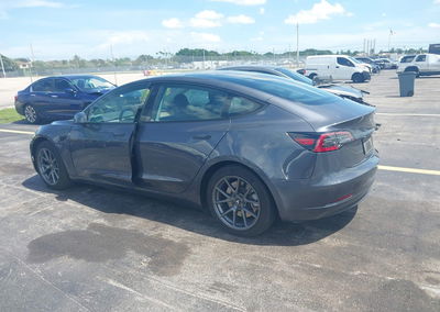 2023 Tesla Model 3 Rear-wheel Drive, daño Trasero derecho, Iaai lote 45832996, foto 3 de 6