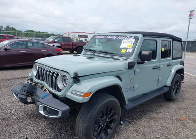 2024 Jeep Wrangler 4xe Sahara 4xe, daño Frontal, Iaai lote 45197078, foto 2 de 16