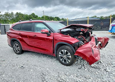 2024 Toyota Highlander Xle, daño Frontal, Copart lote 62128586, foto 4 de 6