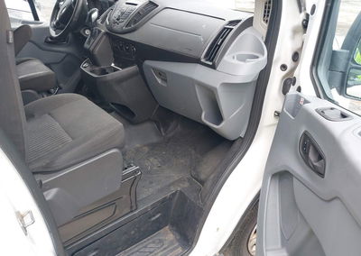 2019 Ford Transit-250, Rear damage, Iaai lot 45062104, photo 5 of 6
