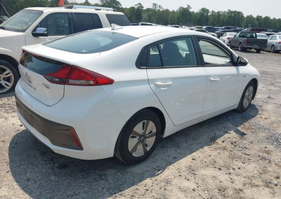 2020 Hyundai Ioniq Hybrid Blue, uszkodzenie: Normal Wear & Tear, Iaai lot 45762423, zdjęcie 4 z 6