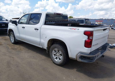 2024 Chevrolet Silverado 1500 4wd  Short Bed Wt, daño Frontal derecho, Iaai lote 45842207, foto 3 de 6