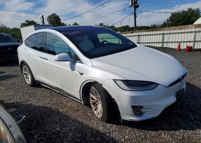 2021 Tesla Model X, daño Frontal, Copart lote 68545556, foto 4 de 6