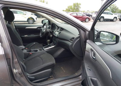 2019 Nissan Sentra S, daño Normal Wear & Tear, Iaai lote 46073030, foto 5 de 6