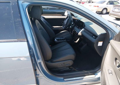 2026 Hyundai Ioniq 5 Limited, Right Rear damage, Iaai lot 45557977, photo 5 of 6