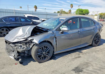 2025 Toyota Camry Se, daño Trasero, Copart lote 64979166